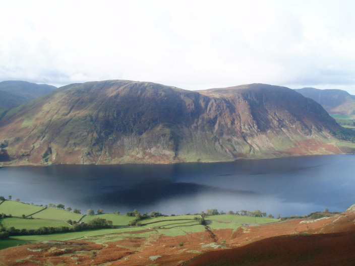 Mellbreak across Crummock Water